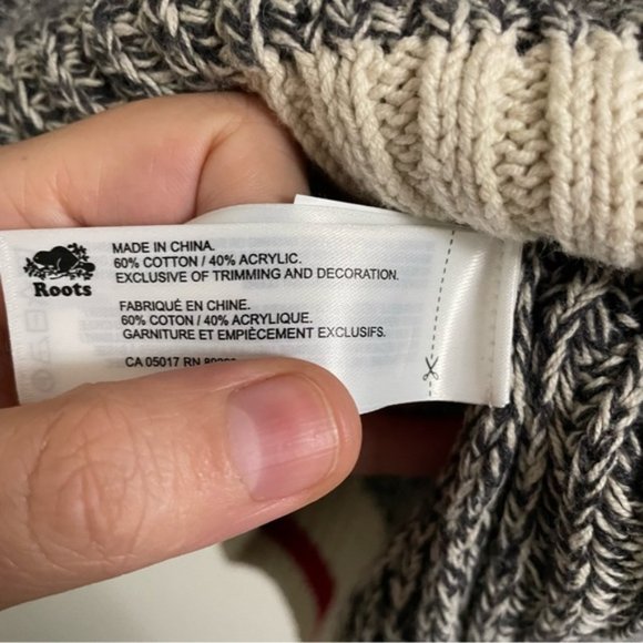 ROOTS Cabin women’s sock monkey crewneck sweater size small - Picture 9 of 10